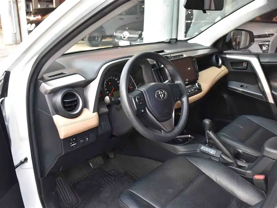 Toyota RAV4 Rongfang 2019 2.0L CVT 2WD Pioneer Edition China VI фото 9