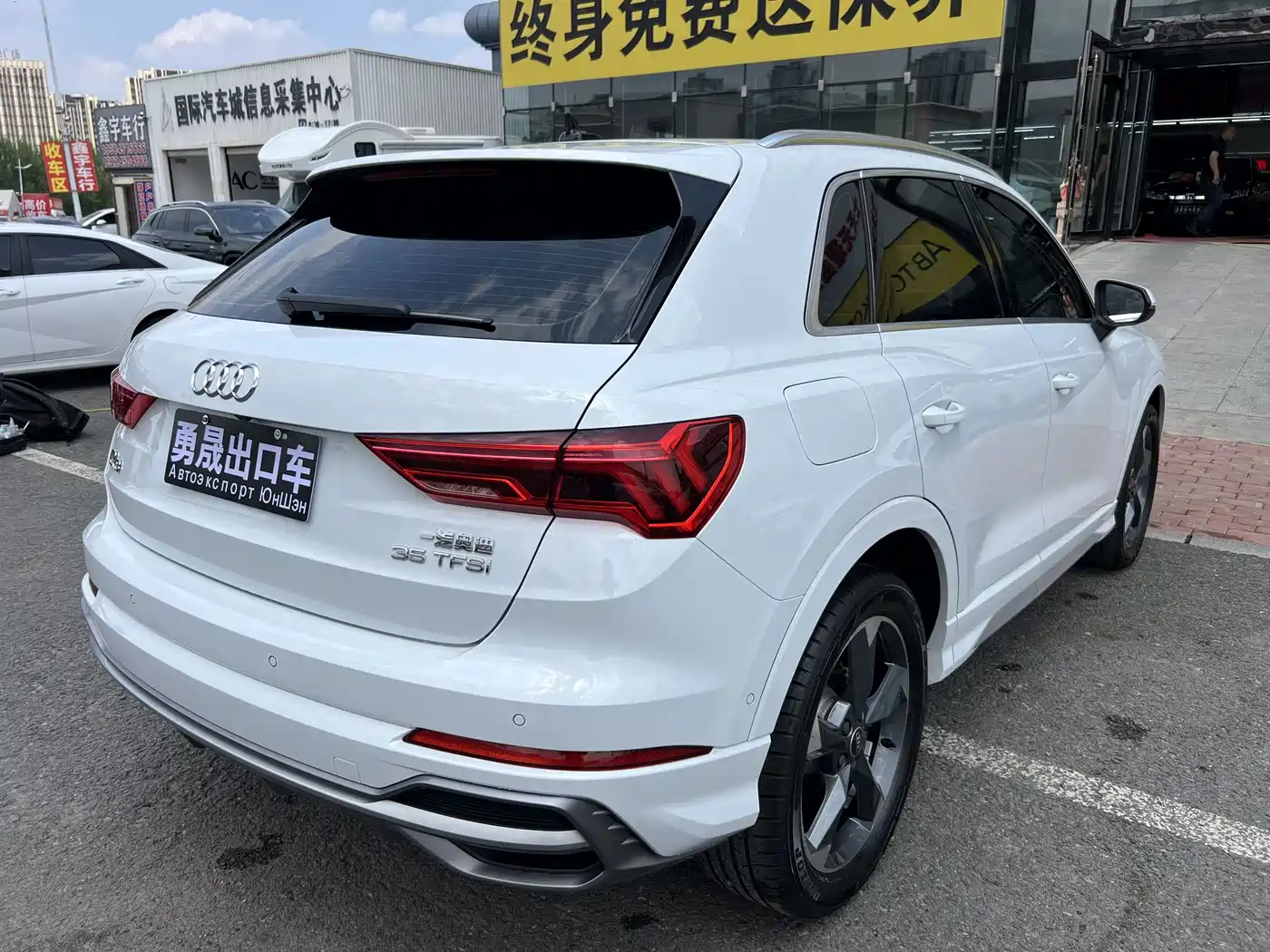 Audi Q3 2022 35 TFSI Fashion Dynamic фото 6