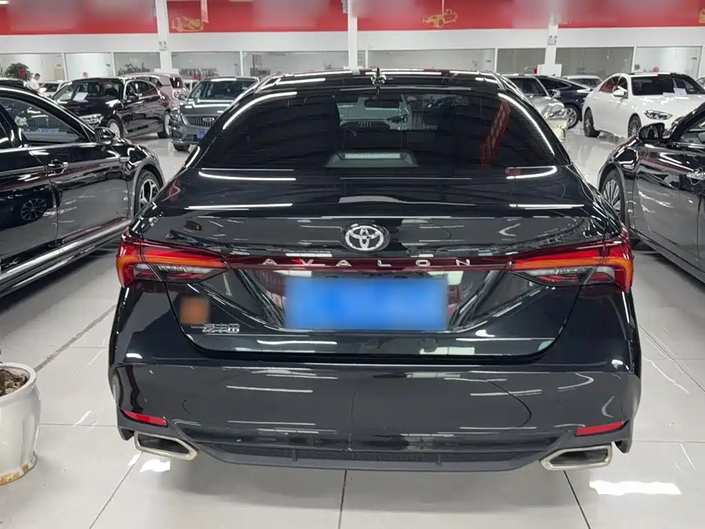 Toyota Avalon 2023 2.0L Premium Selection фото 6