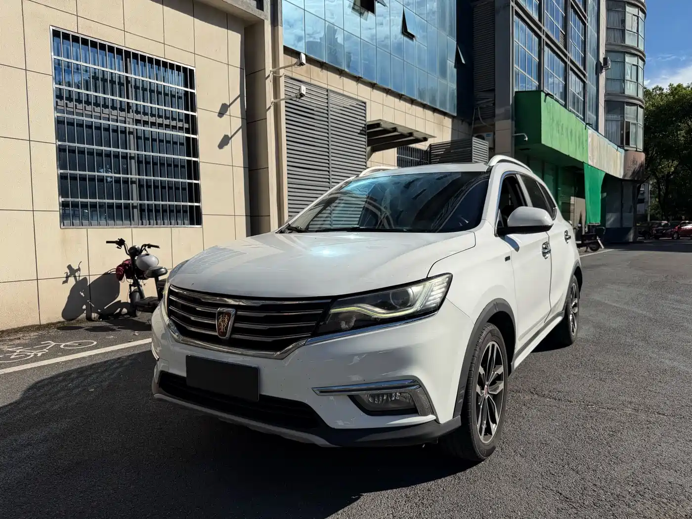 Фото 1 - Roewe RX5