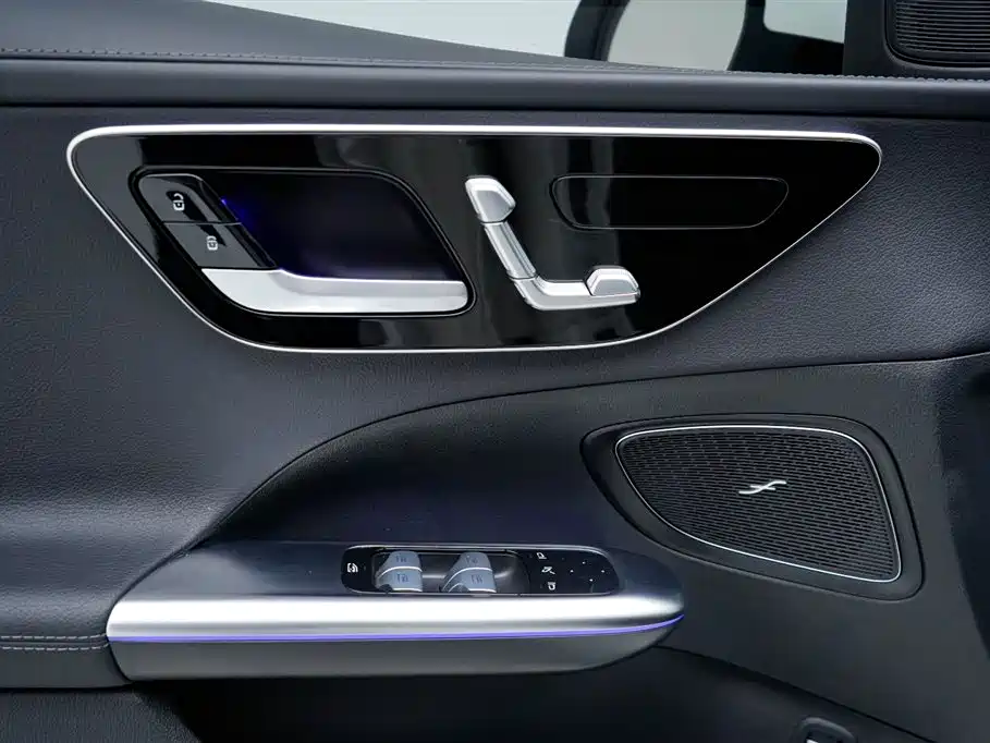 Mercedes-Benz C-Class 2023 Facelift C 260 L Sport Edition фото 21
