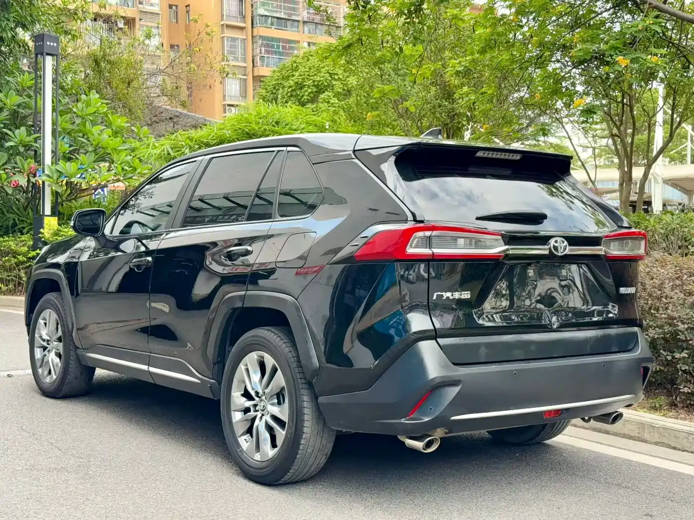 Toyota Wildlander 2021 2.0L CVT 4WD Luxury Edition фото 6