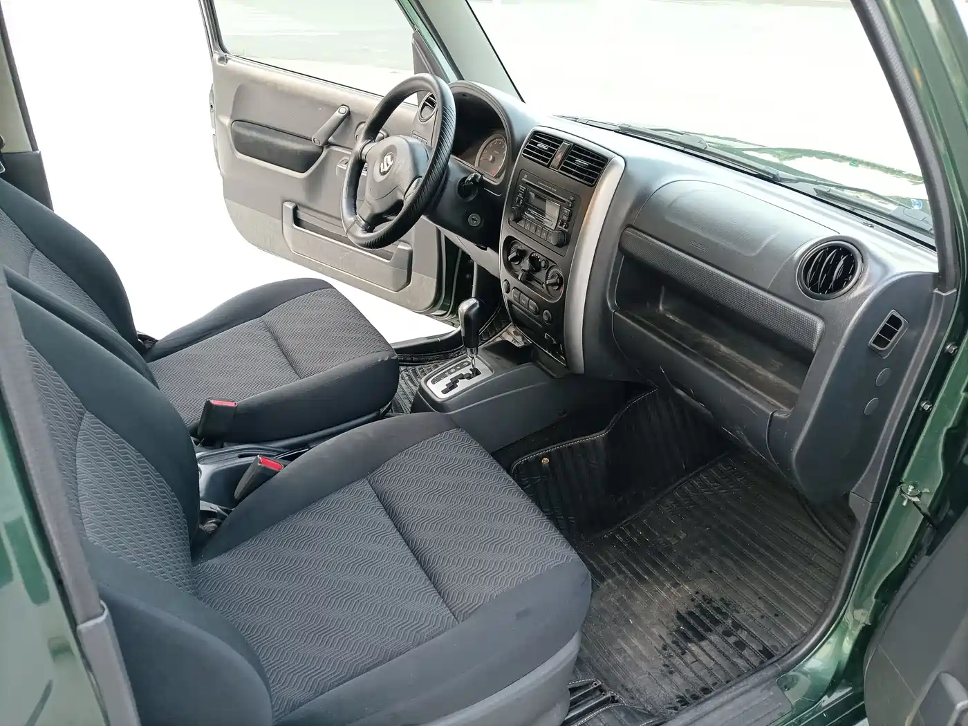 Photo 10 - Suzuki Jimny (Import)