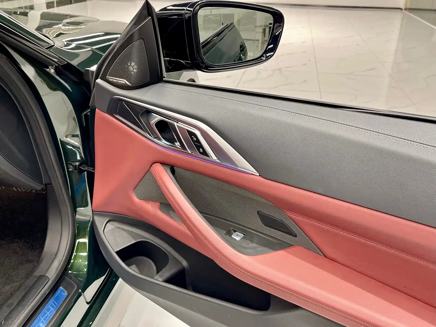 BMW 4 Series 2023 430i Convertible M Sport Shadowline Package фото 16
