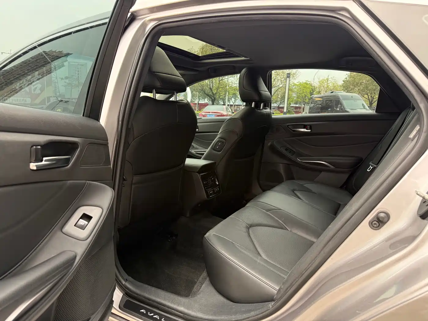 Toyota Avalon 2019 2.0L XLE Premium Edition (China VI) фото 9