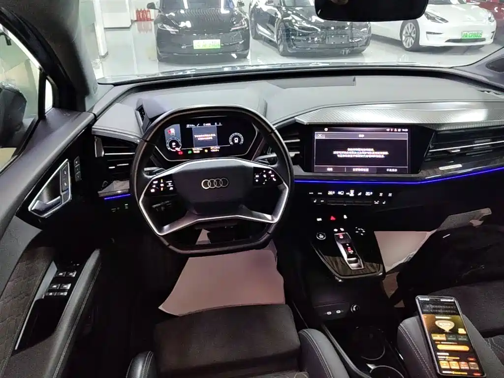 Audi Q4 e-tron 2022 50 e-tron quattro Innovation Edition фото 11