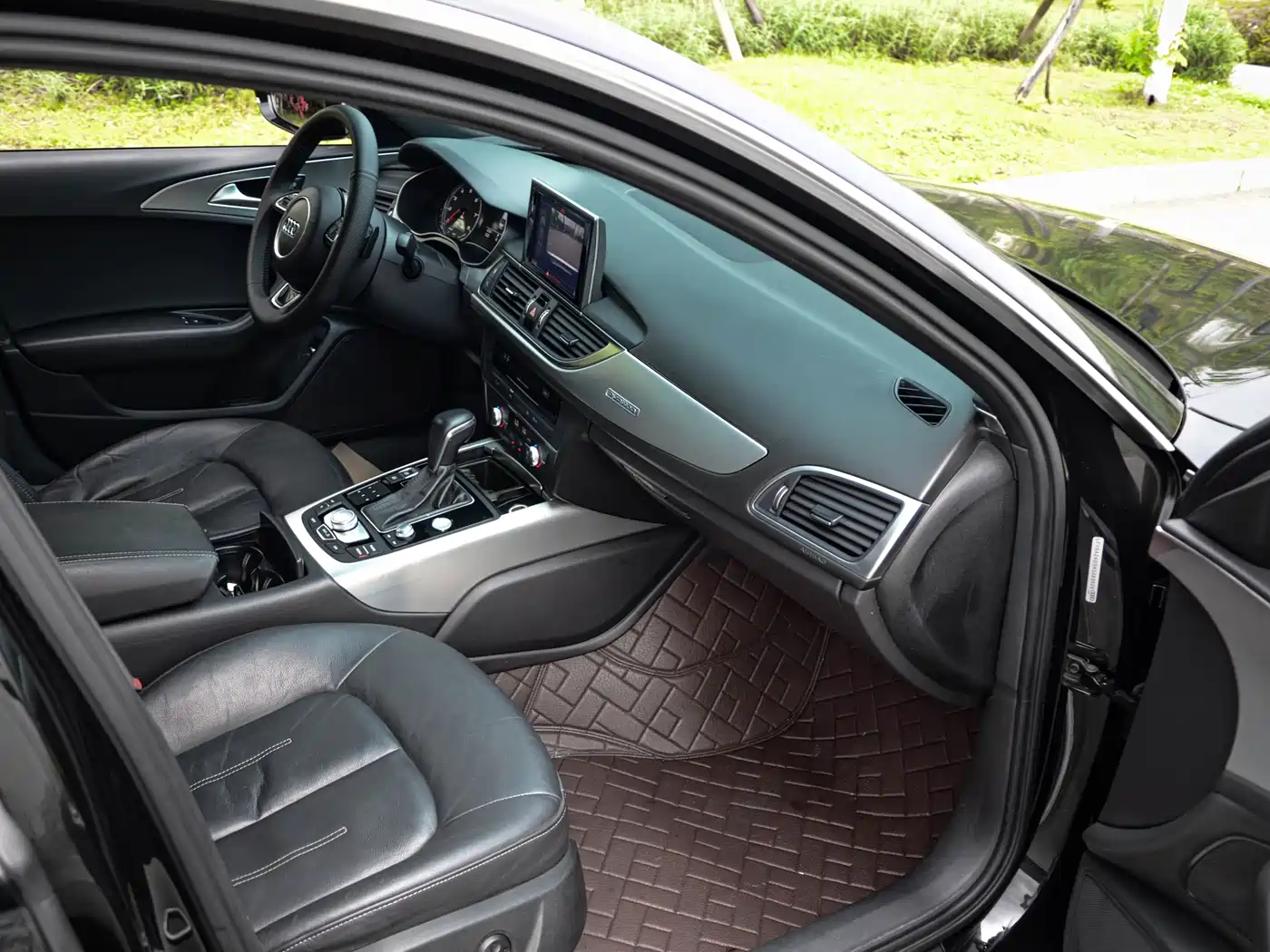 Audi A6L 2018 30th Anniversary 45 TFSI quattro Sport фото 15