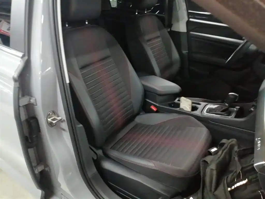 Volkswagen Lavida 2023 300TSI DSG Starlight Full Comfort Edition фото 25