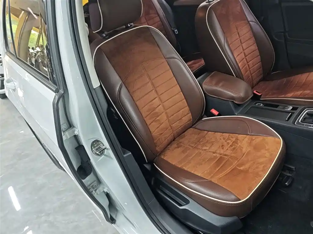 Volkswagen Golf 2018 1.6L Automatic Fashion фото 25