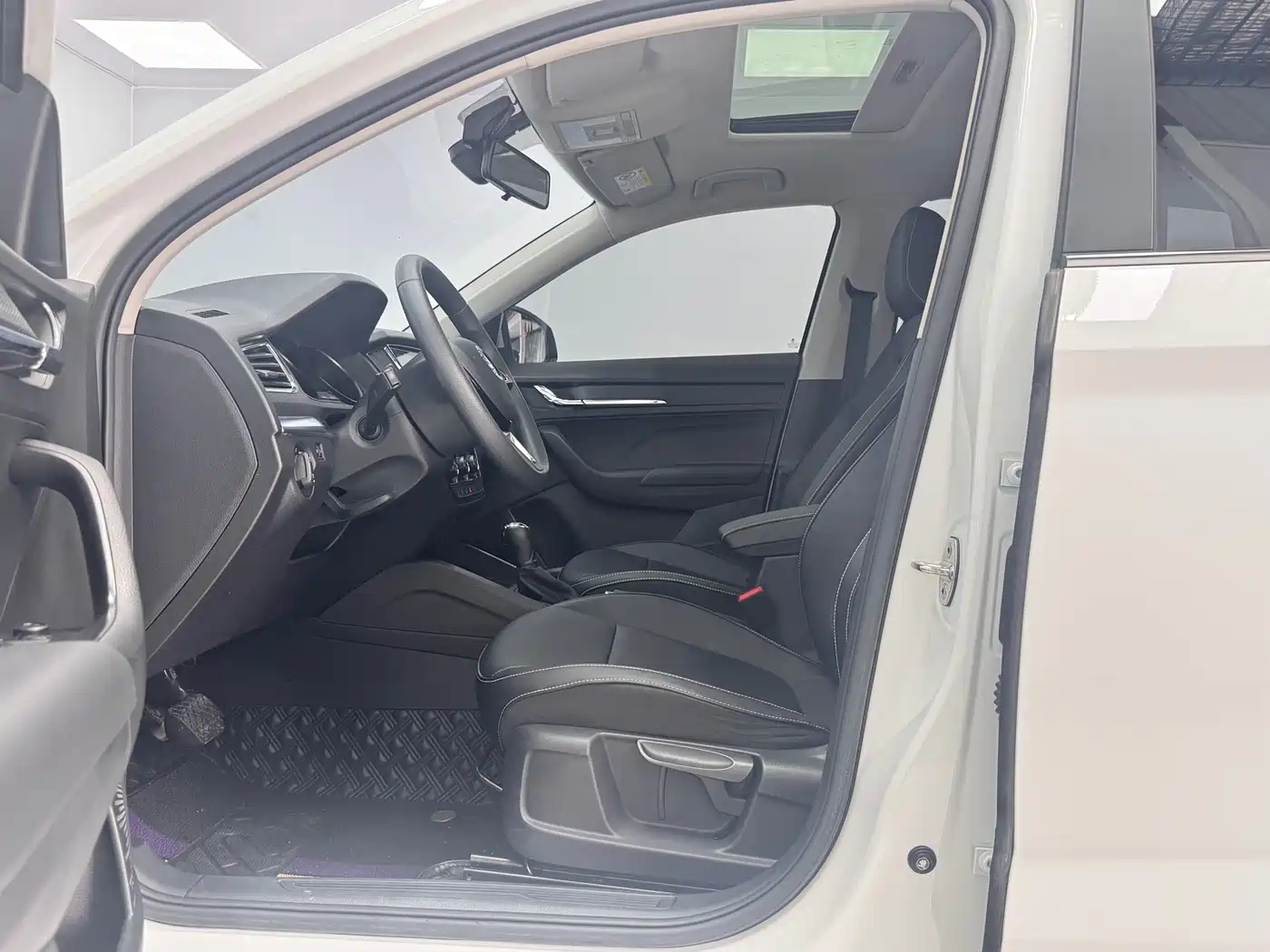 Škoda Kamiq 2023 Facelift 1.5L Auto Comfort Edition фото 9