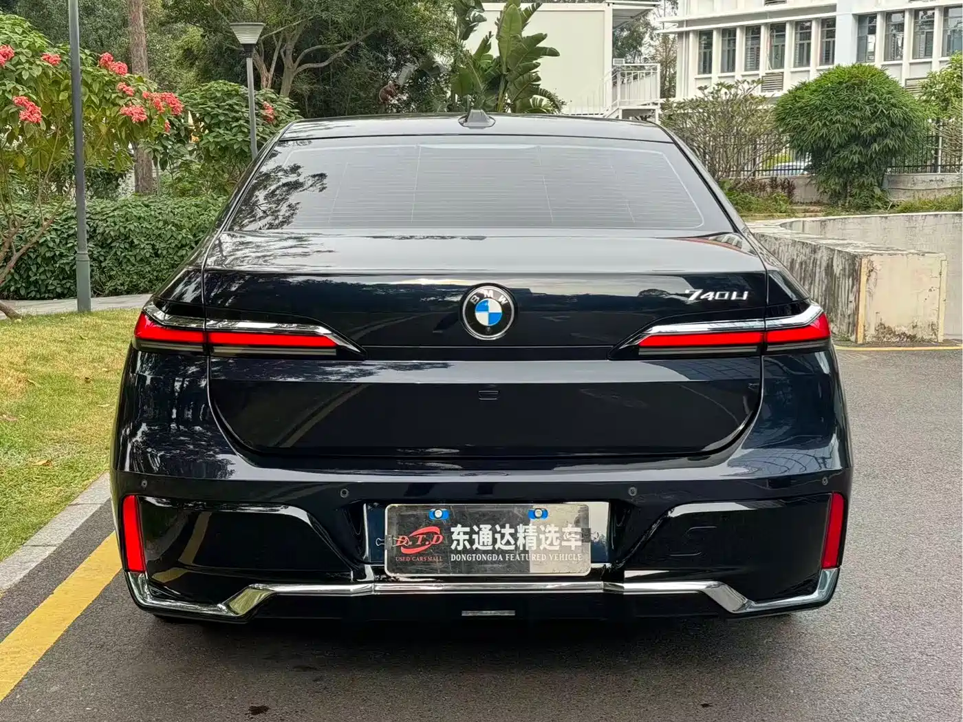BMW 7 Series 2023 Model 740Li Leading M Sport Package фото 14