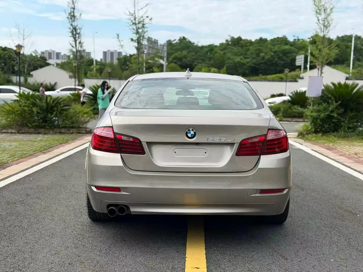 BMW 5 Series 2017 525Li Leading Edition фото 5