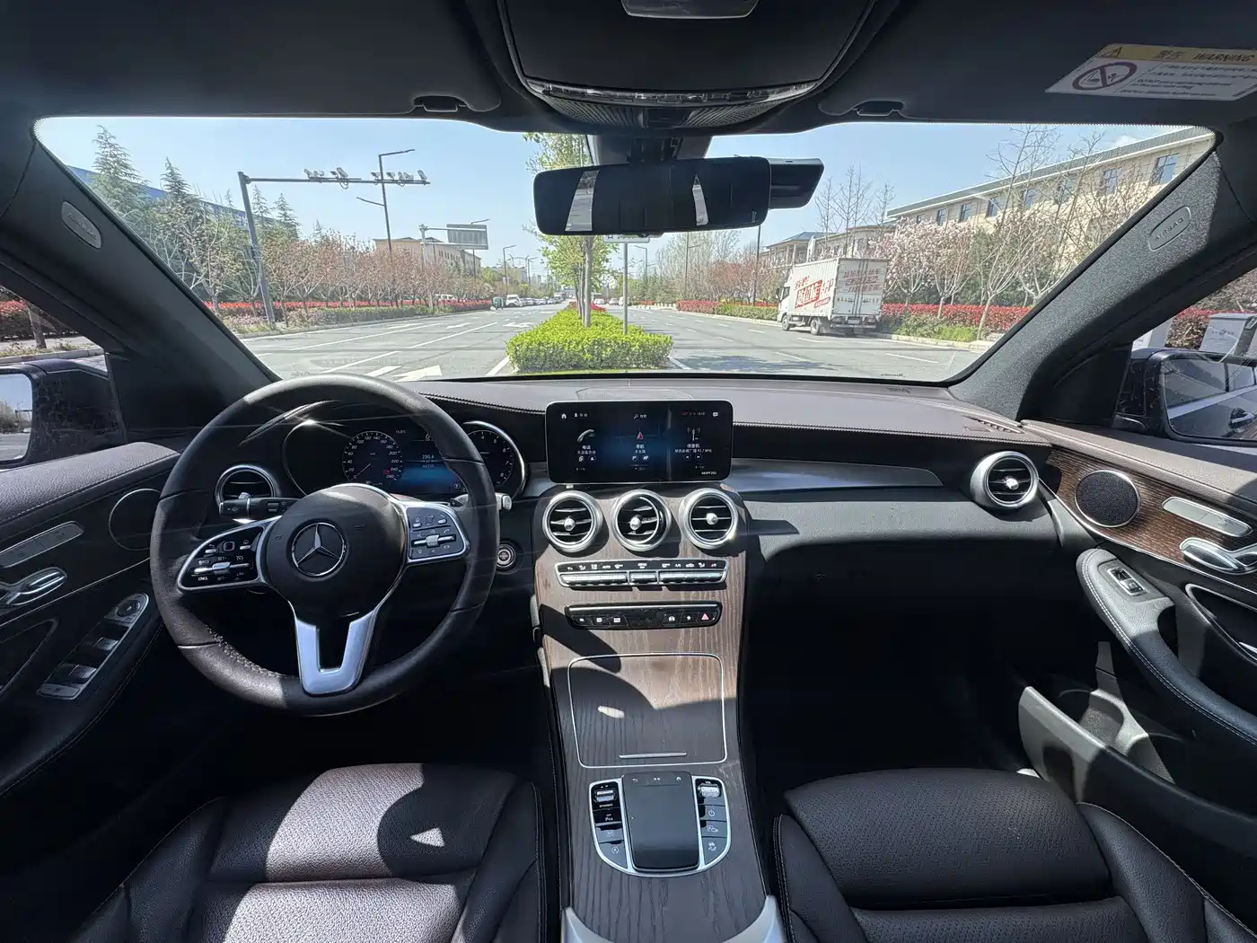 Mercedes-Benz GLC 2021 GLC 260 L 4MATIC Luxury фото 5