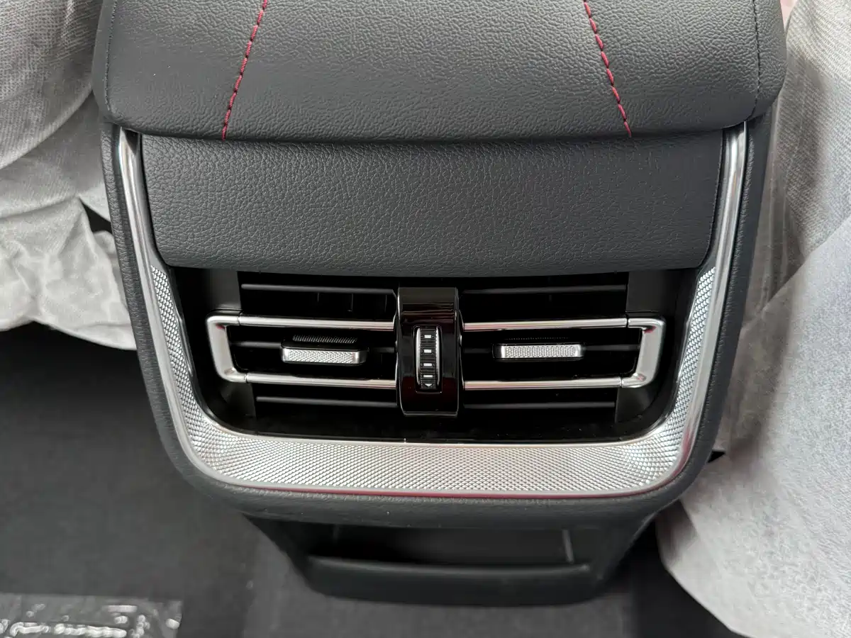 Hongqi H6 2025 Model 2.0T Beauty Edition фото 12