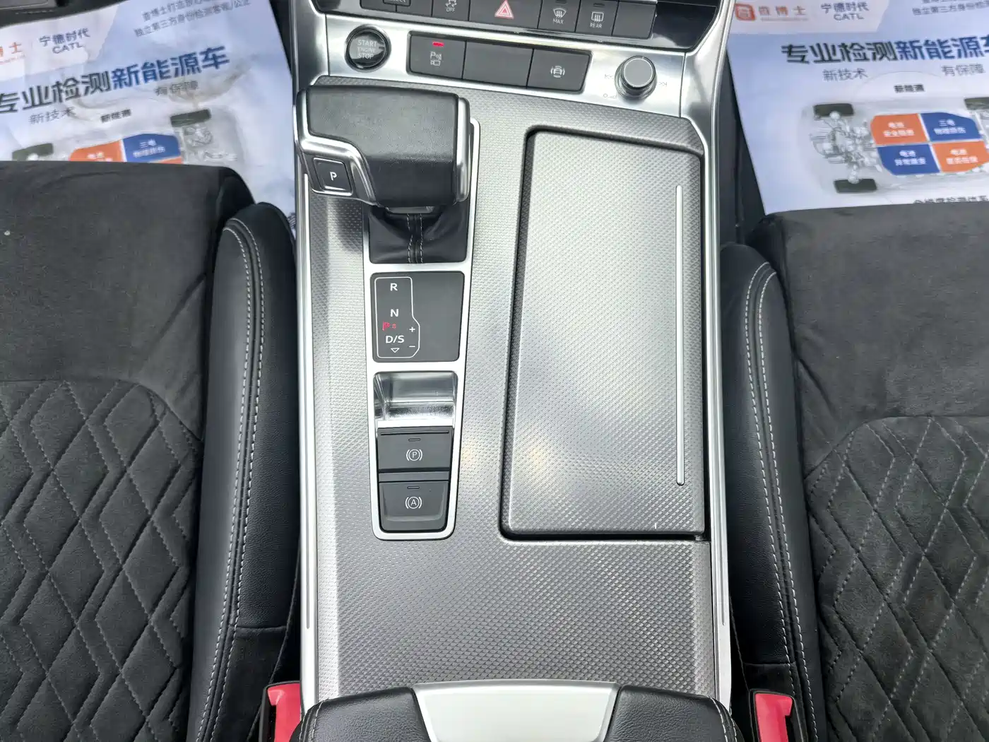 Audi A6L 2021 55 TFSI quattro Flagship Dynamic фото 26