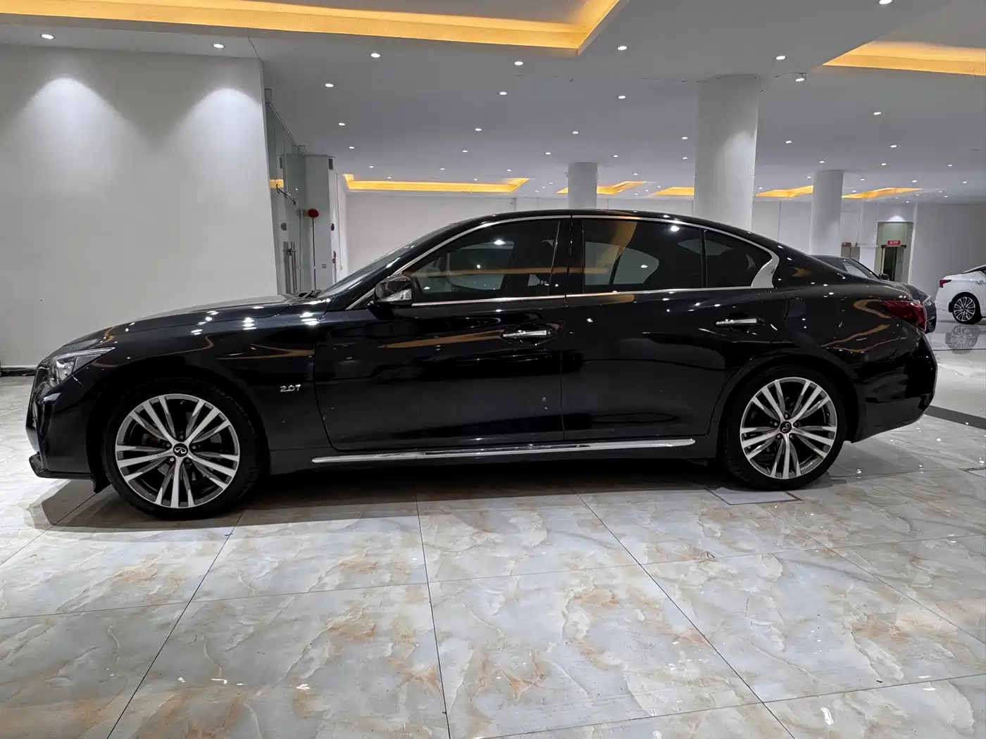 Infiniti Q50L 2021 2.0T Premium Sport фото 4