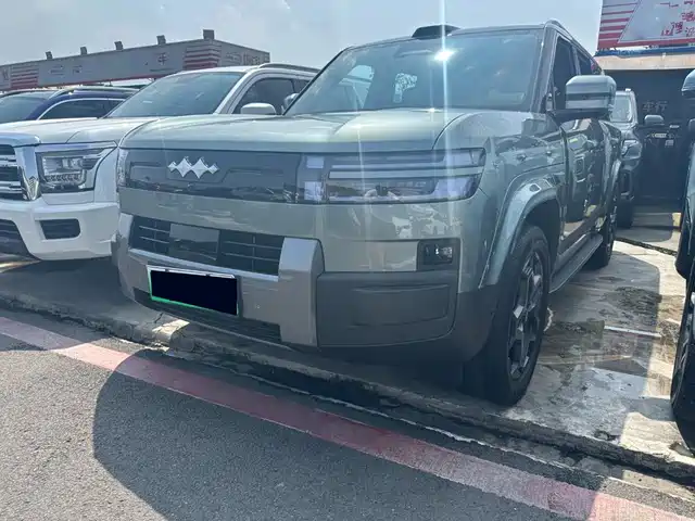  Fang Cheng Bao Titanium 7 2025 AWD Base Model