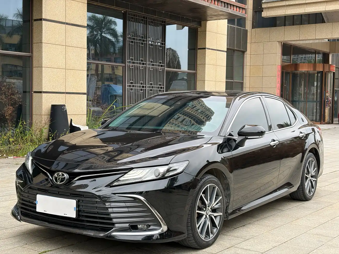 Toyota Camry 2021 2.5G Luxury Edition