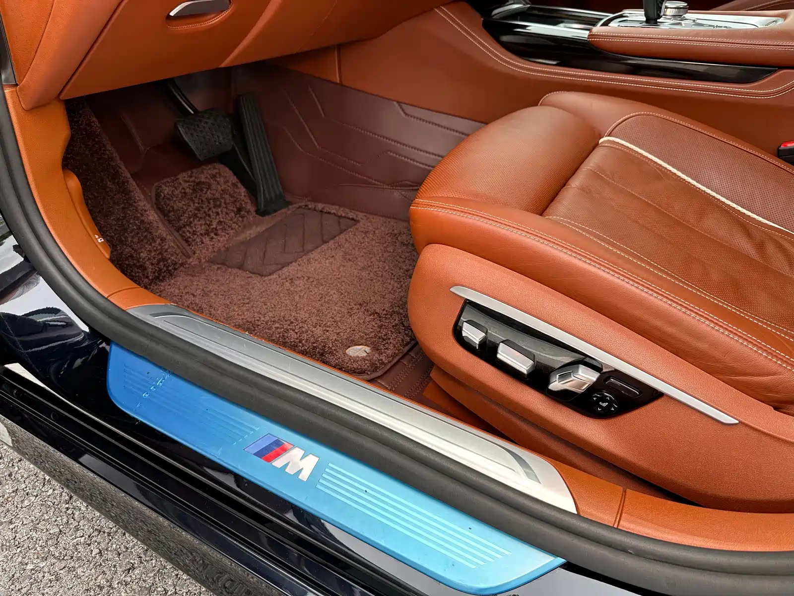 Фото 44 - BMW 7 Series