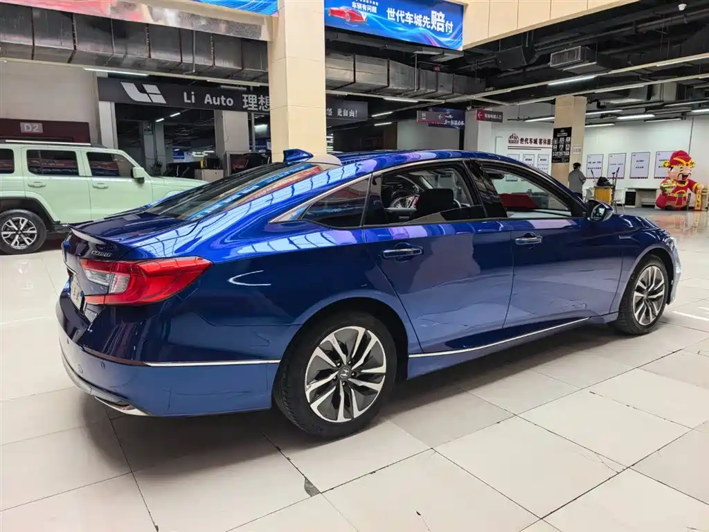 Фото 3 - Honda Accord