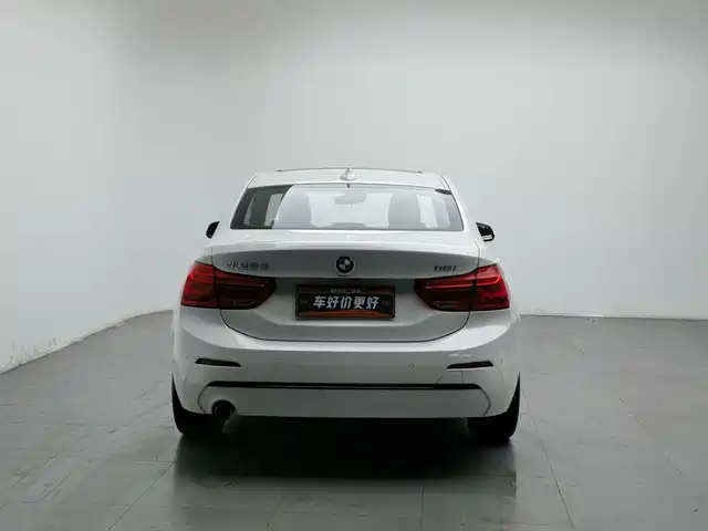 BMW 1 Series 2017 118i Sport — фото 4