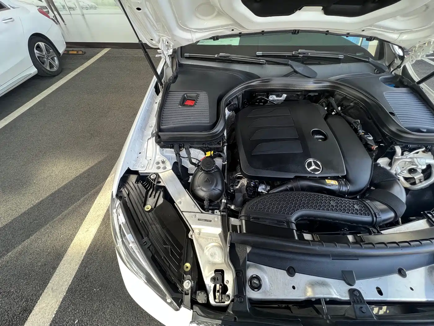 Mercedes-Benz GLC 2020 GLC 260 L 4MATIC Luxury фото 16