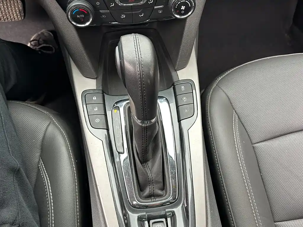 Chevrolet Malibu 2018 530T Automatic Luxury Edition фото 15