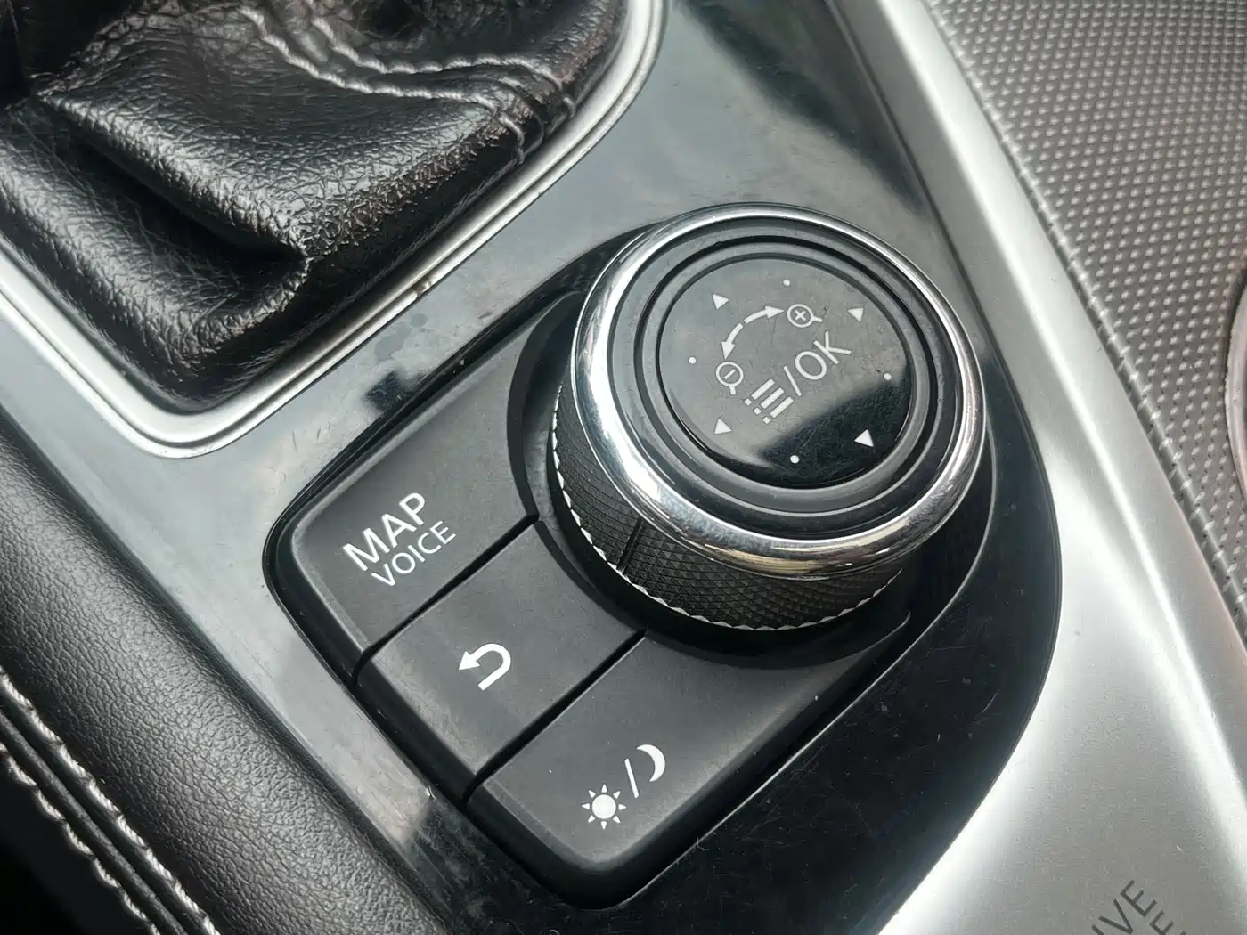 Infiniti Q50L 2015 2.0T Sport фото 52