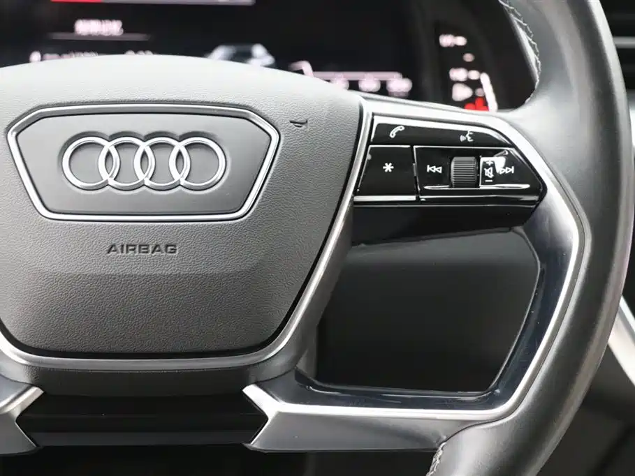 Audi A7L 2024 45TFSI S-line Dream Edition Crystal Package фото 18