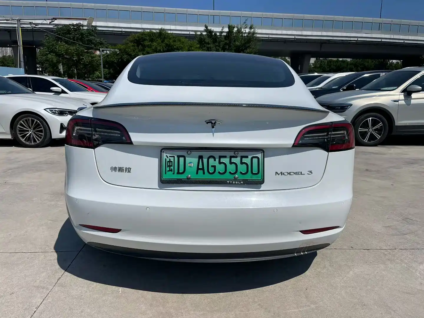 Фото 3 - Tesla Model 3