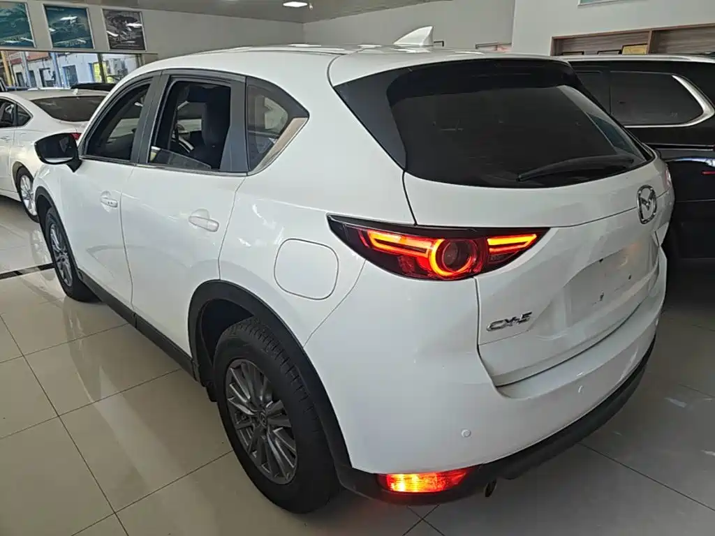 Photo 5 - Mazda CX-5