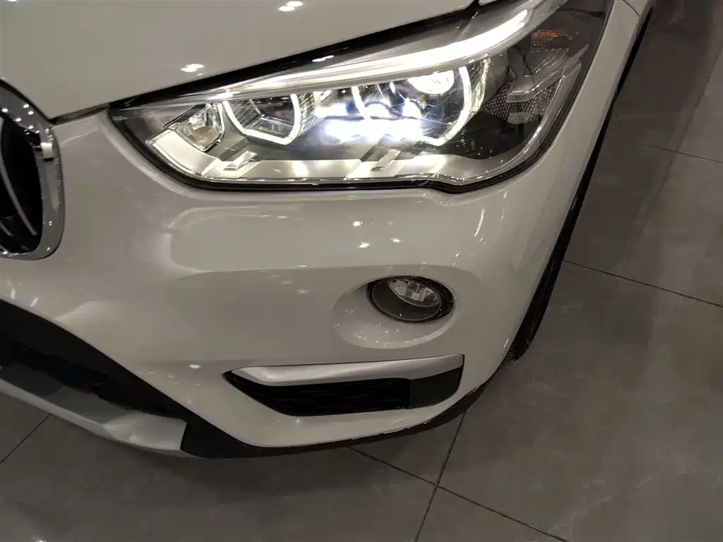 BMW X1 2019 sDrive18Li Premium Model фото 15