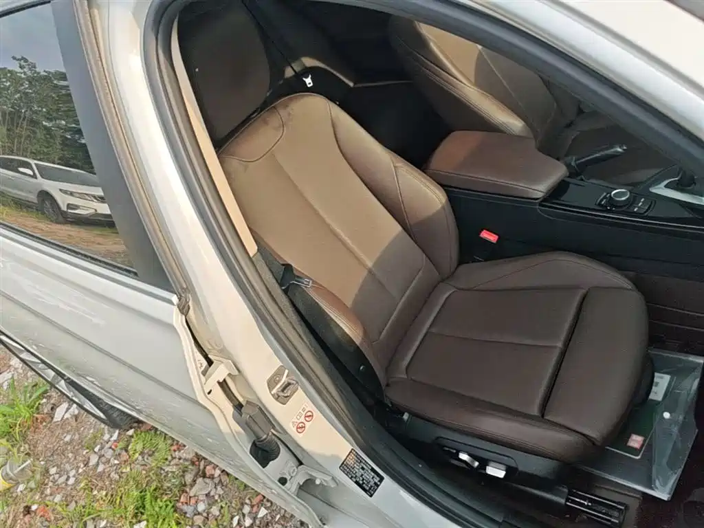 BMW 3 Series 2018 320Li Fashion Style фото 25