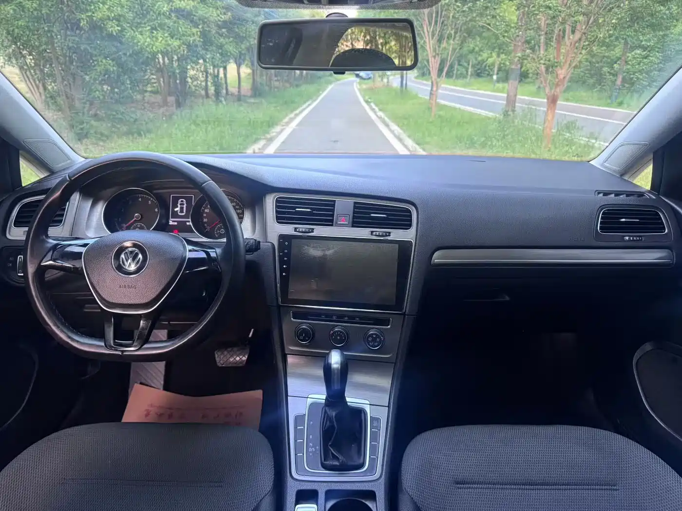Volkswagen Golf 2015 1.6L Automatic Comfort фото 5