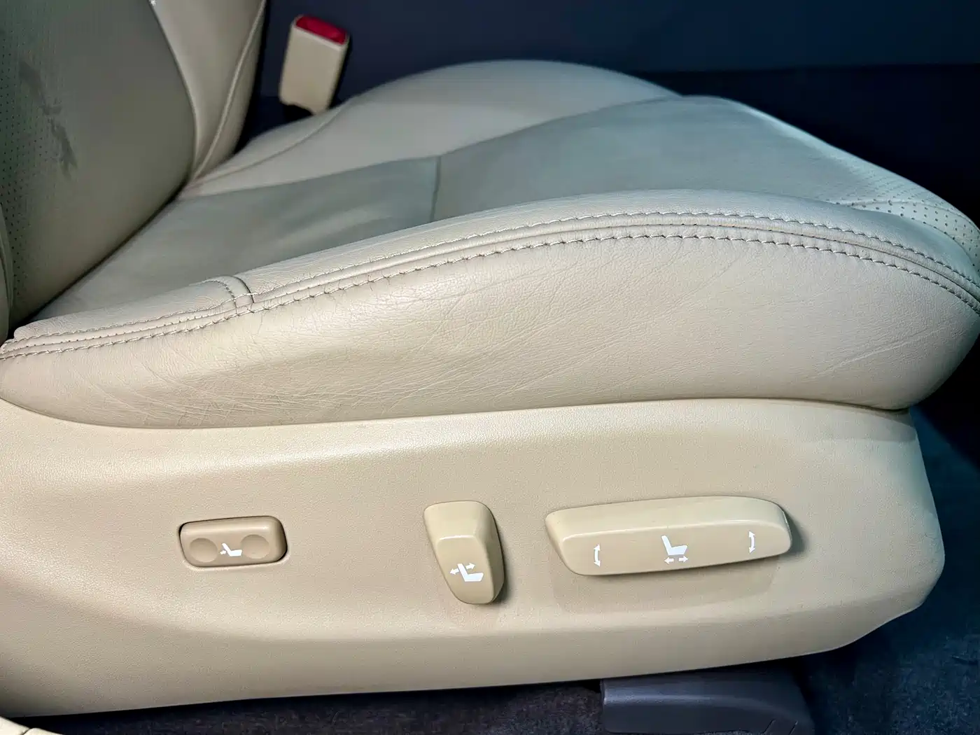 Lexus IS 2011 250 Sport фото 33