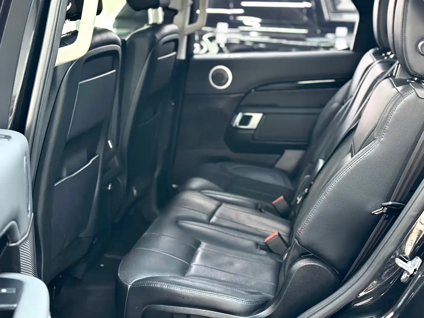 Land Rover Discovery 2017 3.0 SC V6 SE фото 8