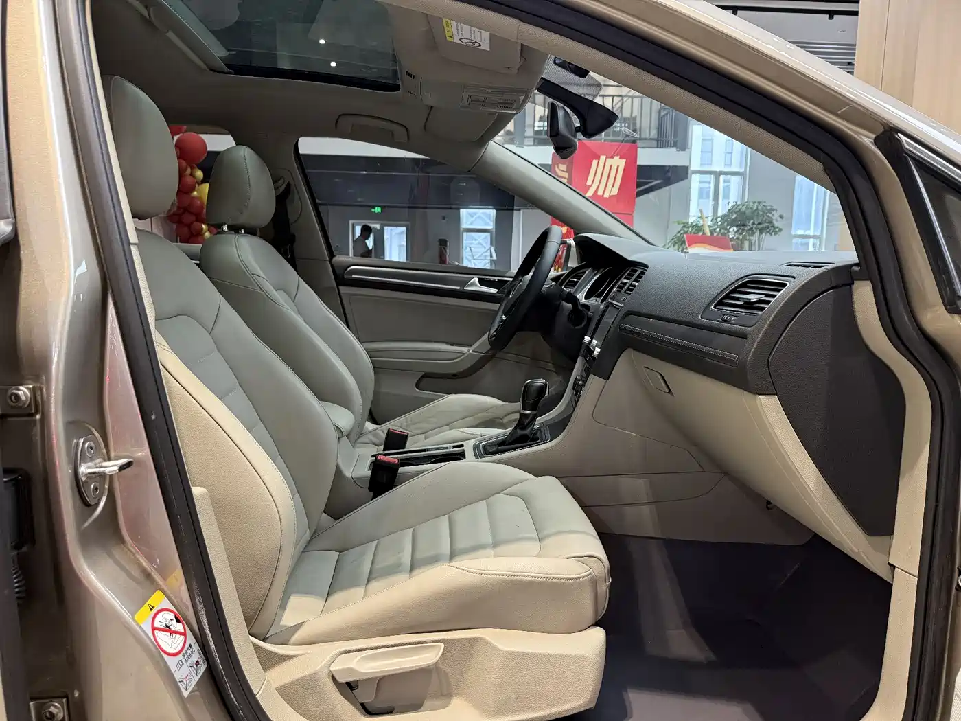 Volkswagen Golf 2015 1.4TSI Automatic Luxury фото 11