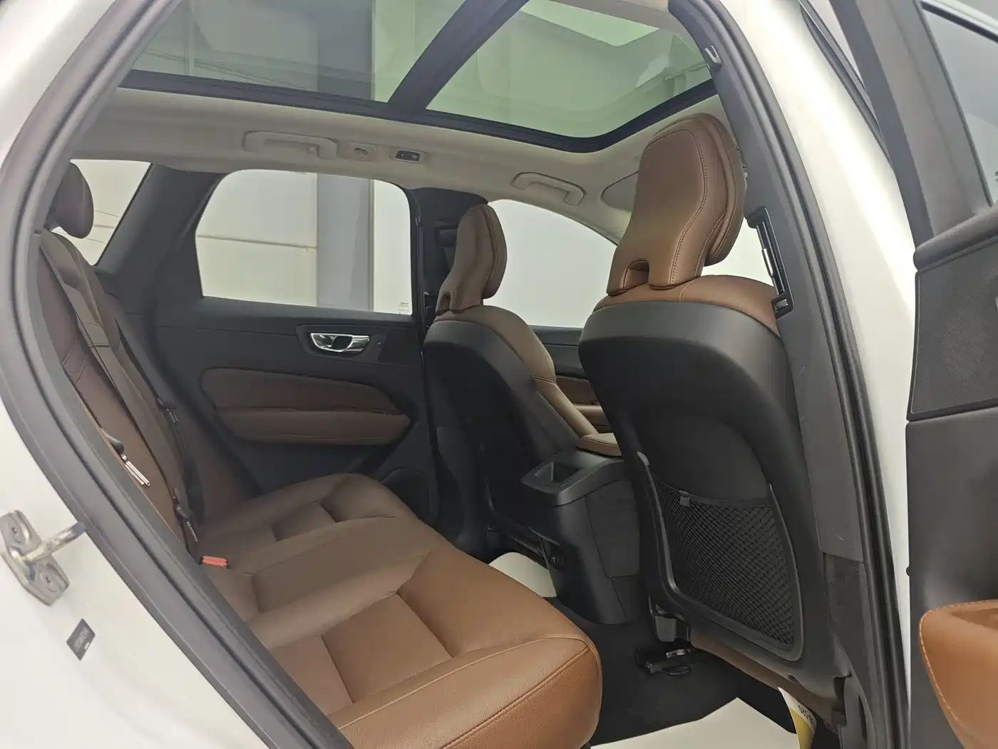 Фото 19 - Volvo XC60