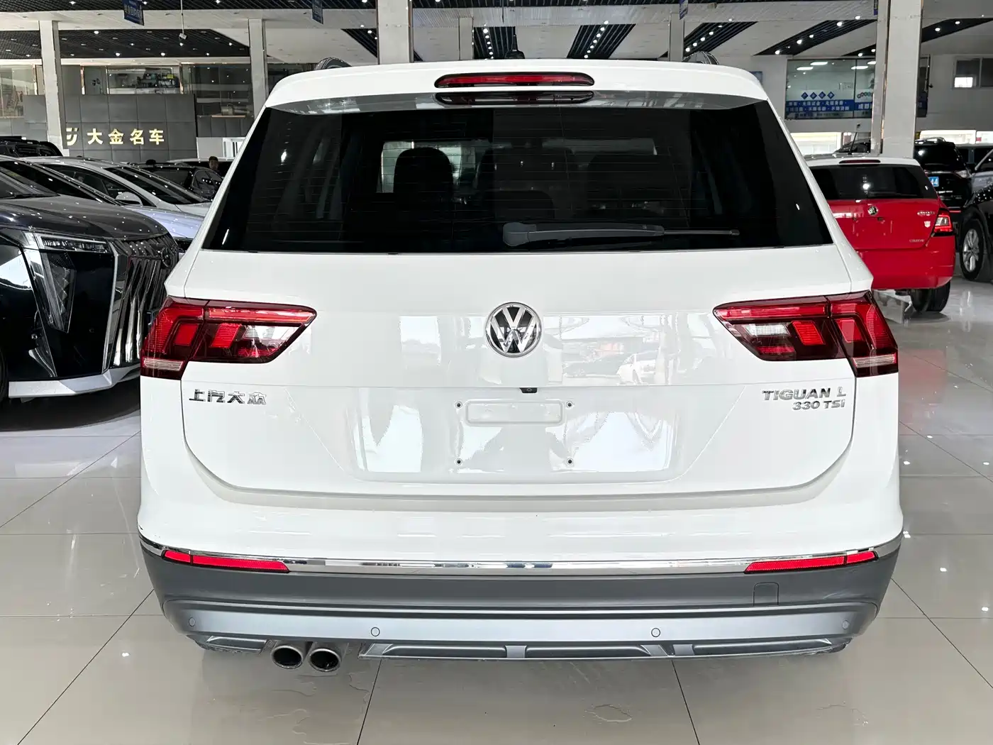 Volkswagen Tiguan L 2018 330TSI Automatic 2WD Luxury Edition фото 8
