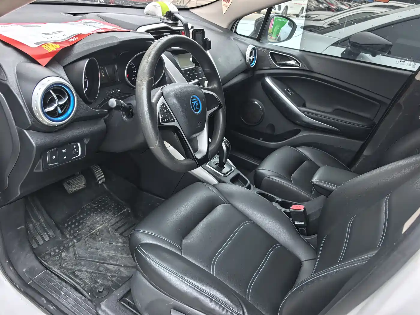 BYD Yuan New Energy 2019 EV360 Smart Connected Premium фото 10