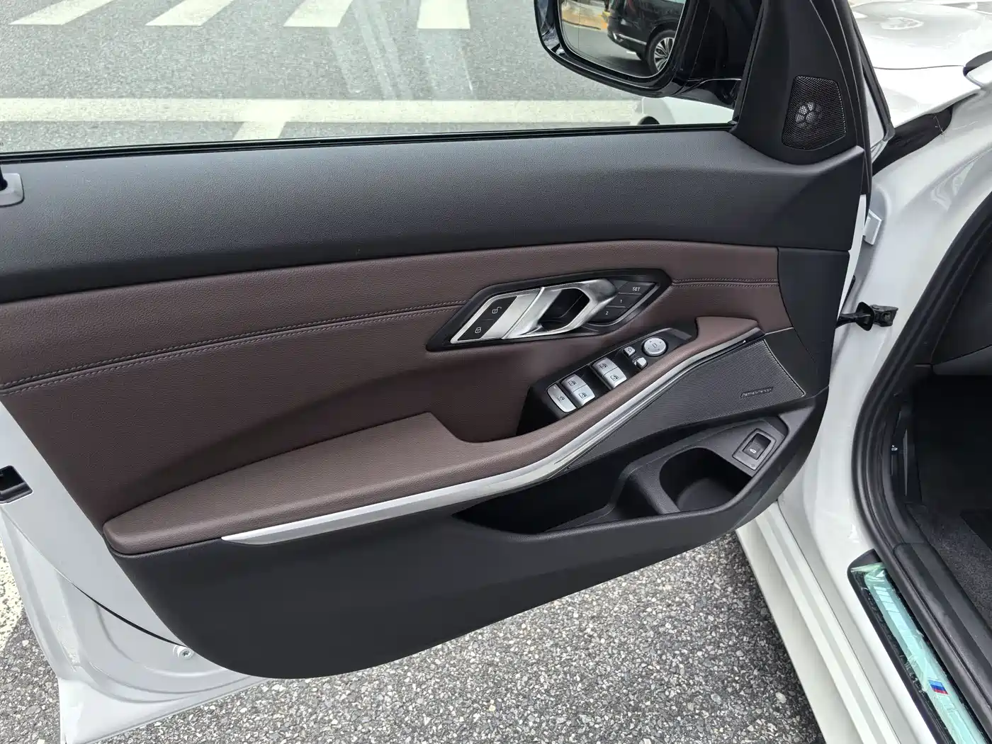 BMW 3 Series 2026 2026 330Li M Sport Shadowline Package