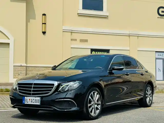 MERCEDES-BENZ E CLASS