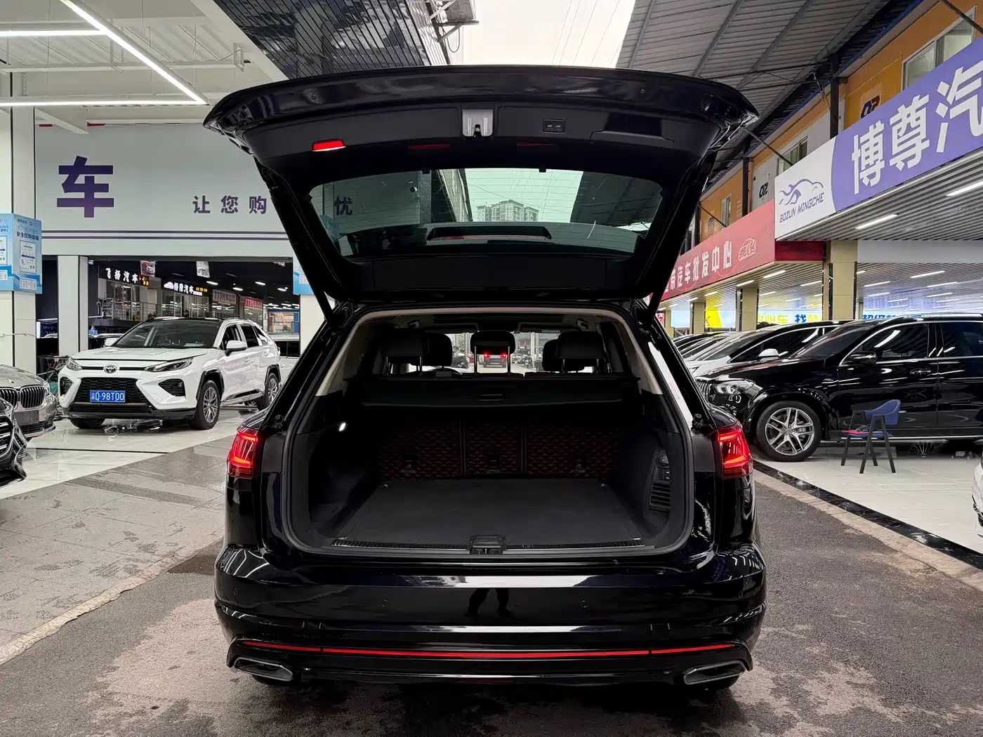 Photo 21 - Volkswagen Touareg