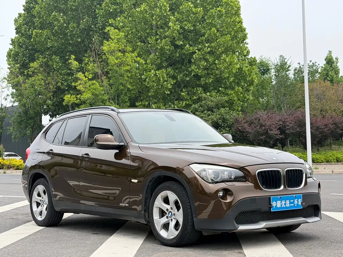 BMW X1 (Import) 2010 sDrive18i Luxury Model фото 3
