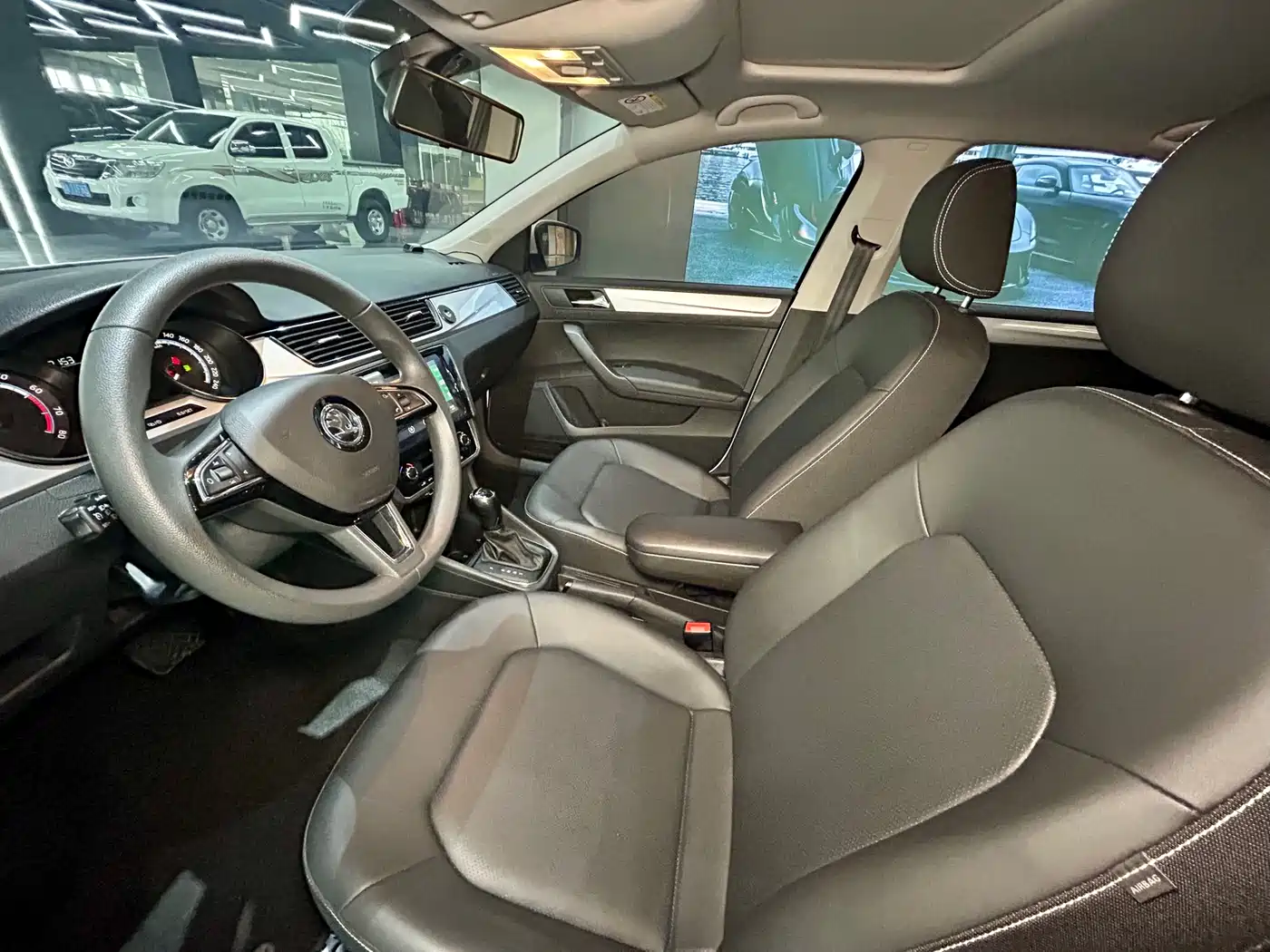 Škoda Rapid 2022 1.5L Automatic Comfort Edition фото 9