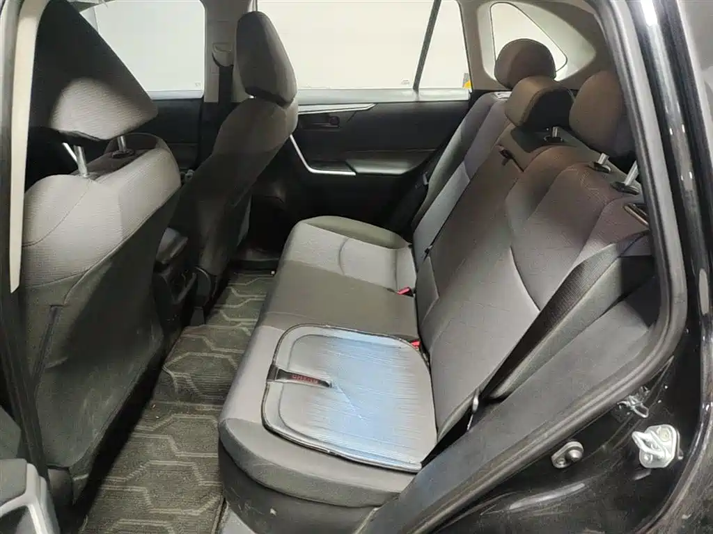 Toyota RAV4 Rongfang 2023 Hybrid 2.5L E-CVT 2WD Elite Edition фото 14
