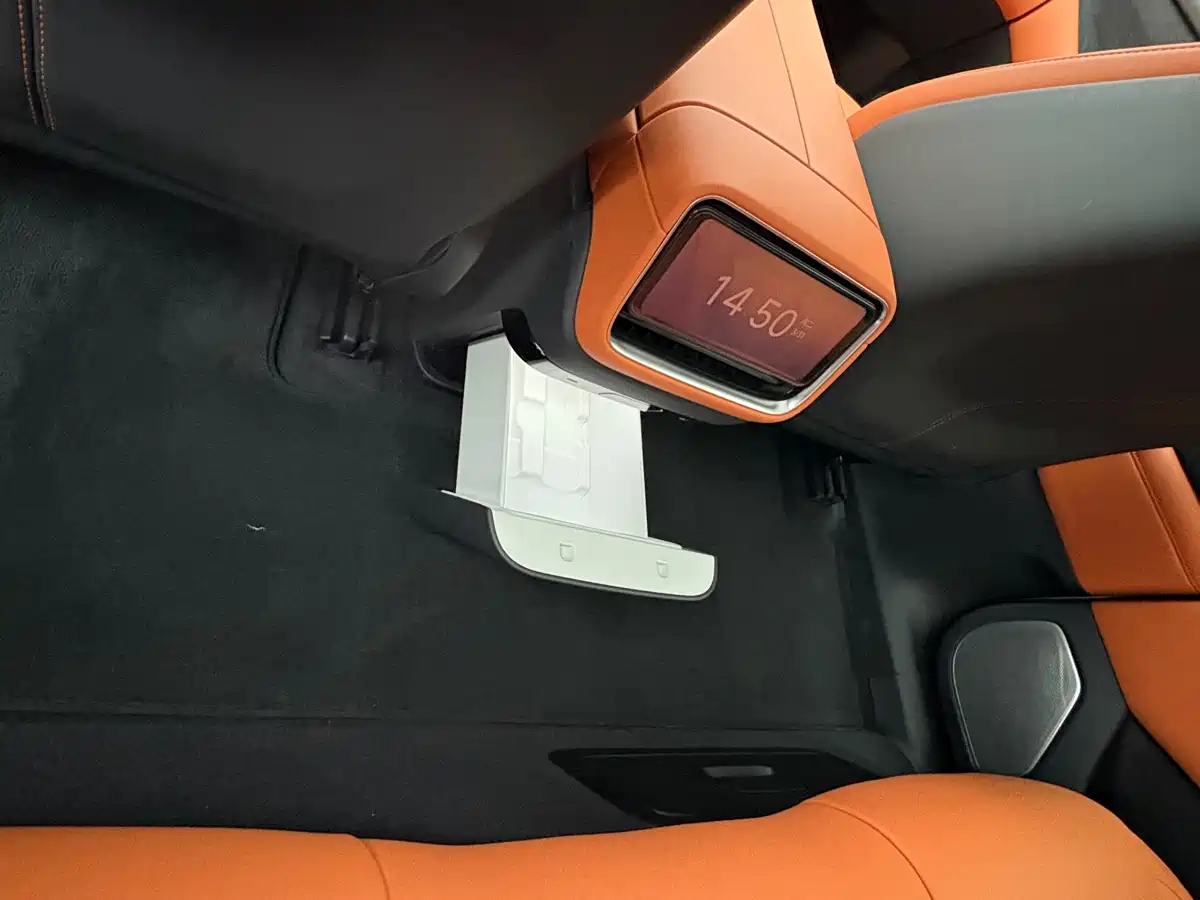 XIAOMI CAR XIAOMI YU7