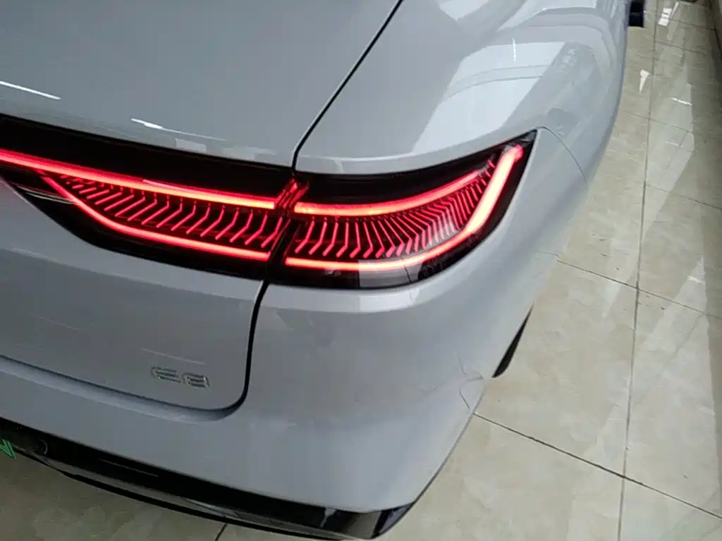 Geely Galaxy Galaxy E8 2025 2025 575km Exploration Smart Drive Edition