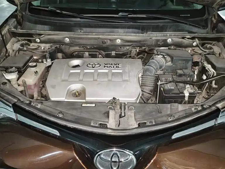 Фото 16 - Toyota RAV4