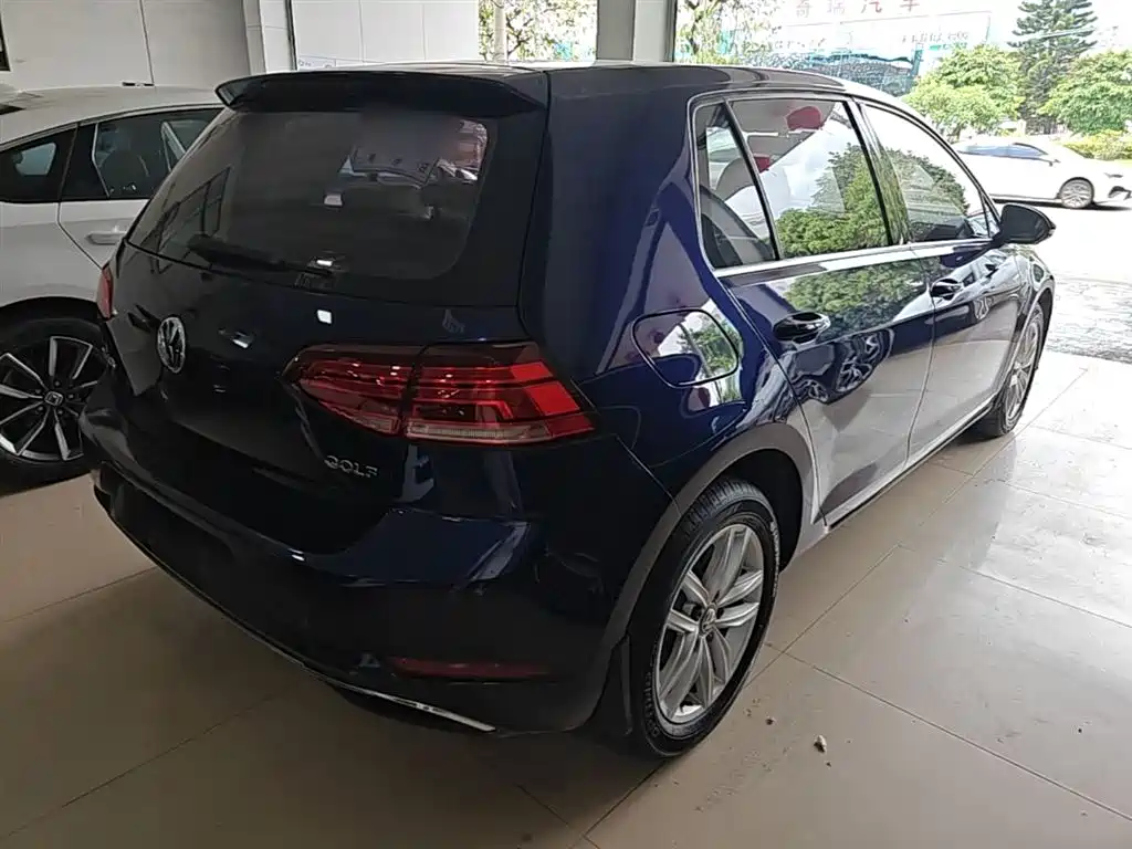 Volkswagen Golf 2018 1.6L Automatic Comfort фото 7